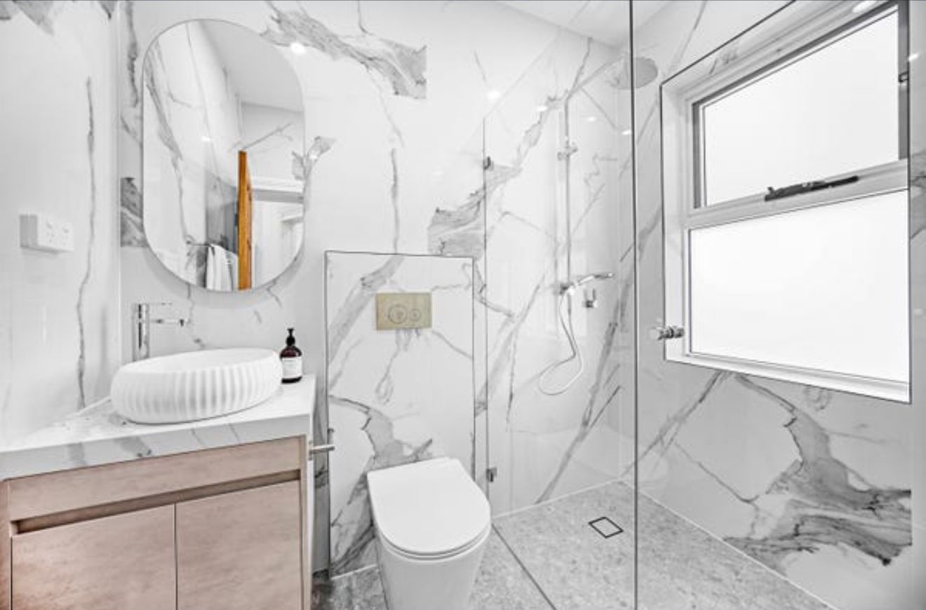 Ensuite Alt Angle — Concealed Cistern